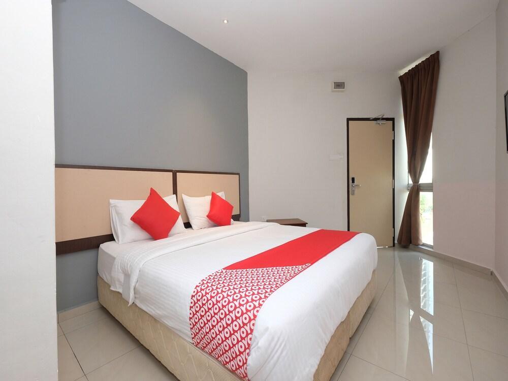 Senrose Hotel Куантан Экстерьер фото